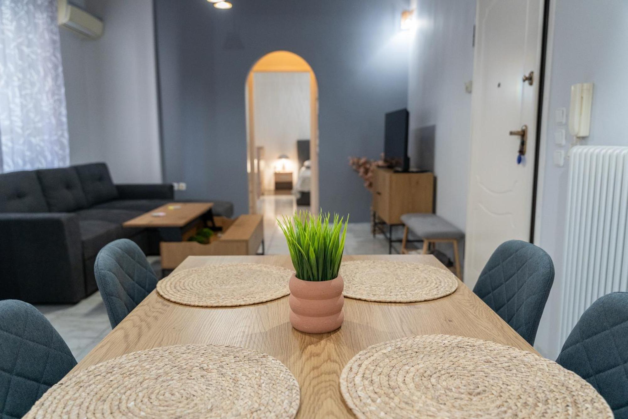 Ninas Central Apartment 卡瓦拉 外观 照片