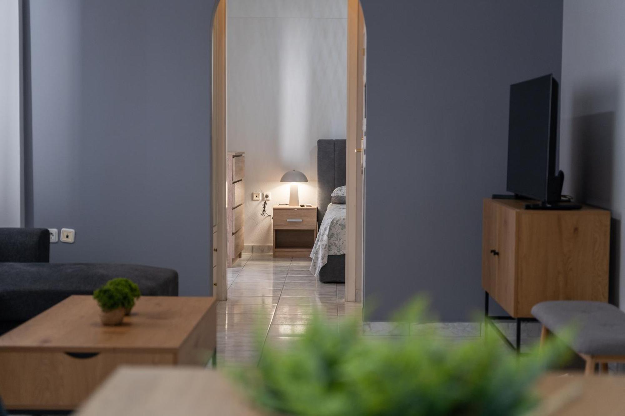 Ninas Central Apartment 卡瓦拉 外观 照片